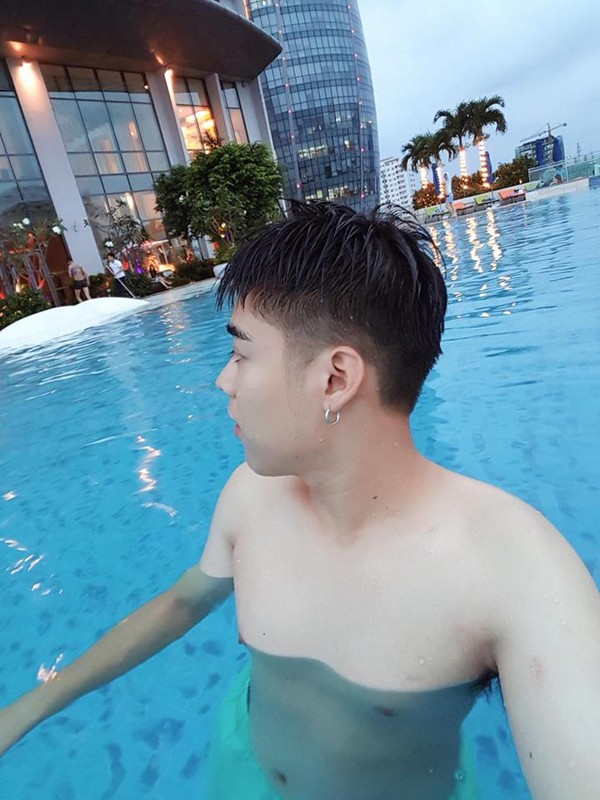 Hot boy xe buyt tai xuat voi hinh anh “sang chanh“-Hinh-3